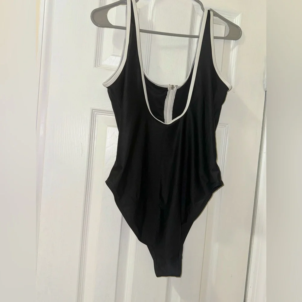 Old Navy Women’s Black One Piece Swimsuit Size L Half Zip White Trim